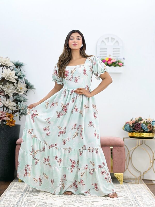 Royal Elegance | Premium Gown - 304