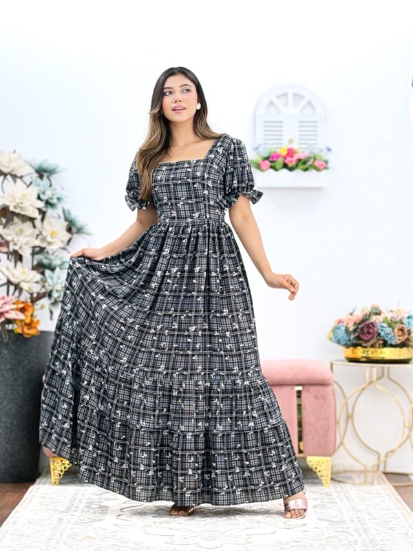 Royal Elegance | Premium Gown - 305